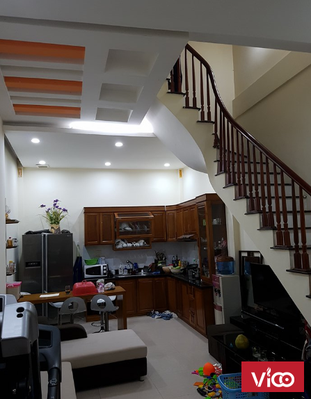 Nhà riêng mới đường Láng, gần ngay Ngã Tư Sở. 36m2 x 4 tầng x 5m mặt tiền.