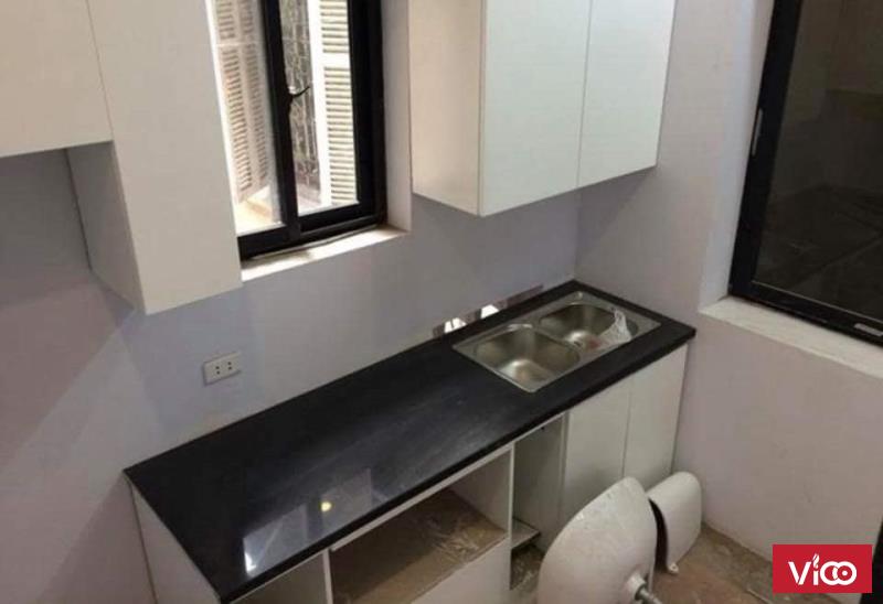 Nhà mới , giá 11,5tr , 1 lầu , 3pn , phu tho hoa