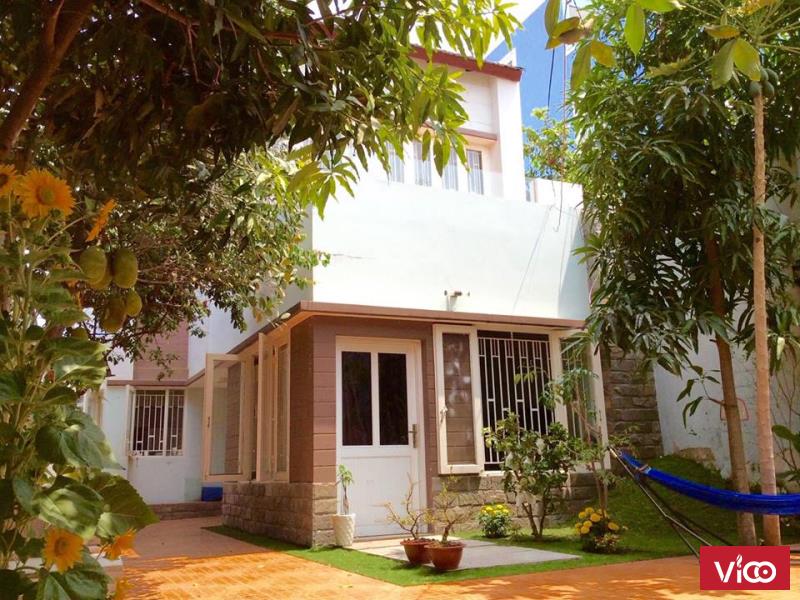 Cho thuê nhà nguyên căn biệt thự sân vườn