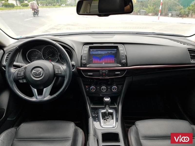Cần bán Mazda 6 2.0 sx 2015 màu trắng ngọc trinh