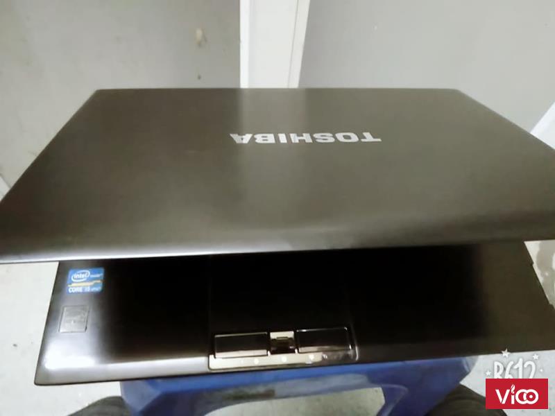 Bán duy nhất 1 em Toshiba Portege R930, laptop xách tay mini nhỏ gọn, pin khủng