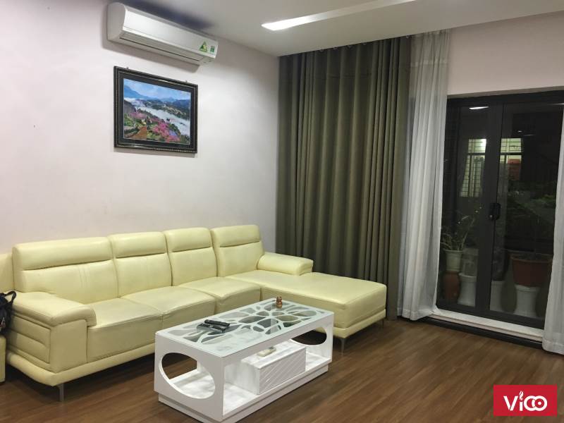 CHÍNH CHỦ cần bán nhà cực đẹp, ngõ Kim Mã. DT 48mx5T. Mặt tiền 4.2m. Giá 5 tỷ.