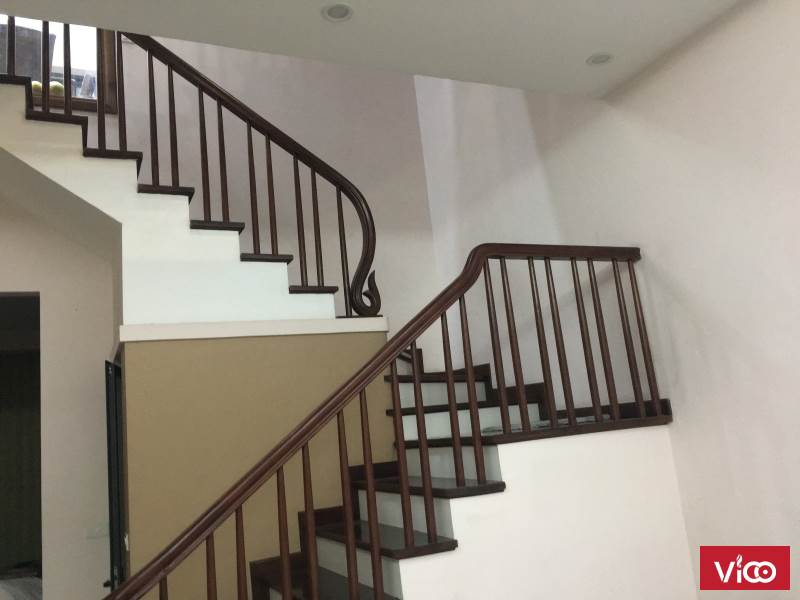 CHÍNH CHỦ cần bán nhà cực đẹp, ngõ Kim Mã. DT 48mx5T. Mặt tiền 4.2m. Giá 5 tỷ.