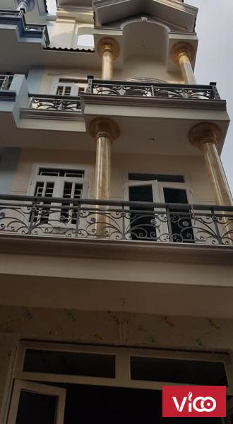 Bán nhà trên phố, ô tô đỗ cửa vào được nhà 4 tấm Mã Lò