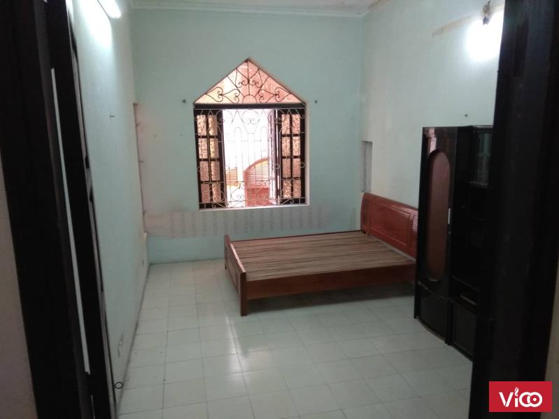 Phòng đẹp CHÍNH CHỦ 18 m2 102 Pháo Đài Láng thông 814 Láng Mình có 1 phòng ở đầu ngõ 102 Ph