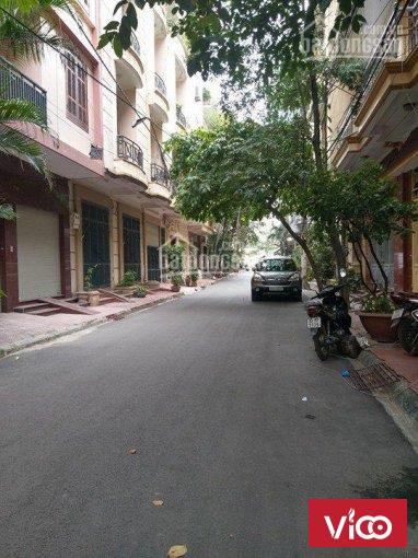 Cho thuê nhà cấp 4 , căn góc 100 m2 trung kính làm hàng ăn 12 tr