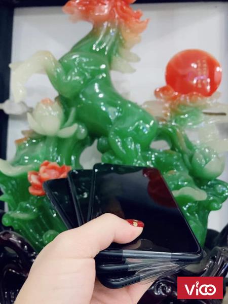 Bán 7 plus 32gb Black, Gold hàng FPT, chưa active 11tr9