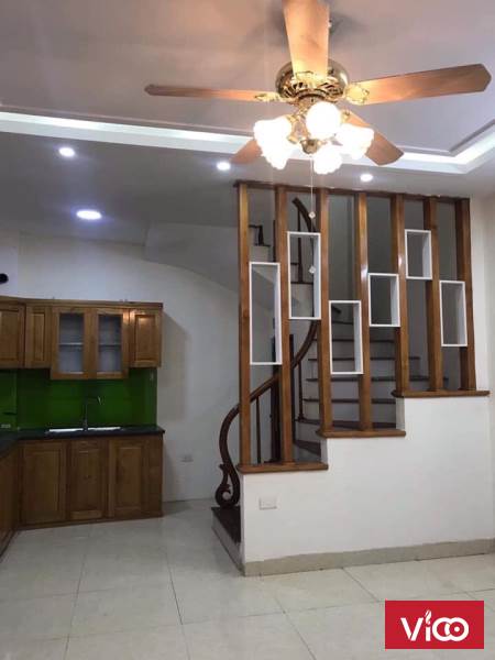 Bán nhà riêng Tôn Thất Tùng, kinh doanh, đẹp, ở luôn. Giá 2.85 tỷ.