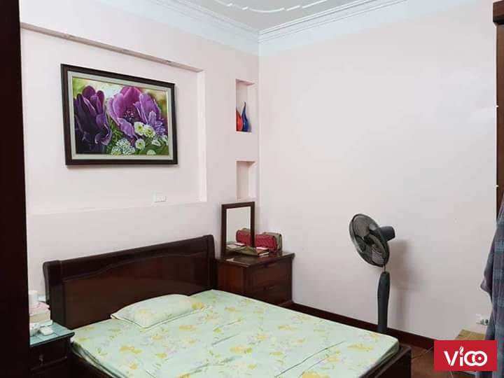 Bán gấp nhà hot Thái Thịnh 3 mặt thoáng 42m 3,25 tỷ.