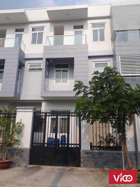 _ Cần Bán gấp Căn Nhà Phố 1 tầng , 1 trệt , Có Sổ Hồng Riêng ,giá Rẻ , BÌnh Dương