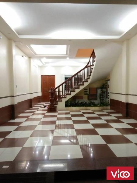 Cho thuê mặt bằng đường Hồ Tùng Mậu, 110m2x 4 tầng