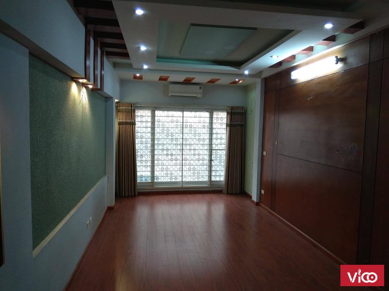 Phòng rất thoáng đẹp 105 Láng Hạ 3.9 4.5 4.7 m2 triệu đủ nl điều hòa giường tủ Phòng đẹp, rộng