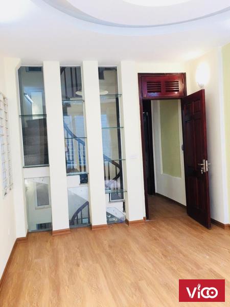 Bán nhà Đẹp Trần Thái Tông,Ô tô,40m2 x 4 tầng, giá 4.2 tỷ