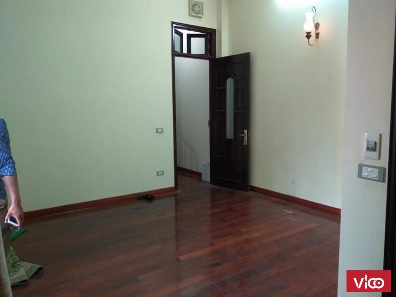 PHÒNG ĐẸP ngã ba Khuất Duy Tiến Lê Văn Lương đủ nóng lạnh quạt trần khép kín cửa sổ thoáng 25 m2