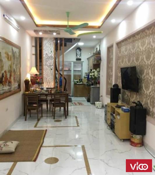 Cần tiền bán Gấp nhà phường Láng Thượng 48m2 x 5 tầng / 4 tỷ