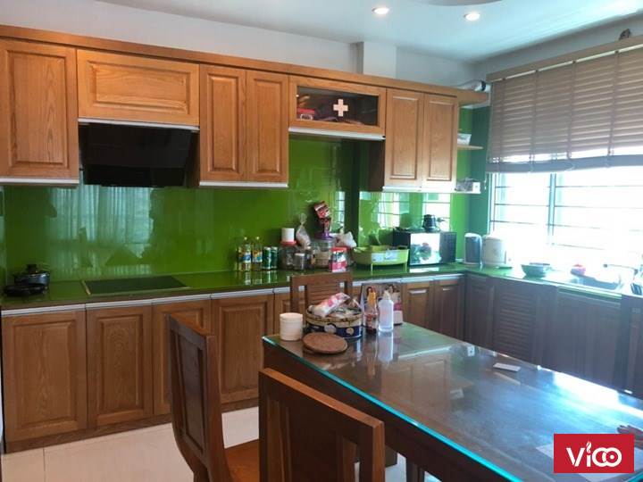 Nhà phân lô 52m2,4.5 tầng, còn mới, hai mặt thoáng,30m ra đường ô tô.