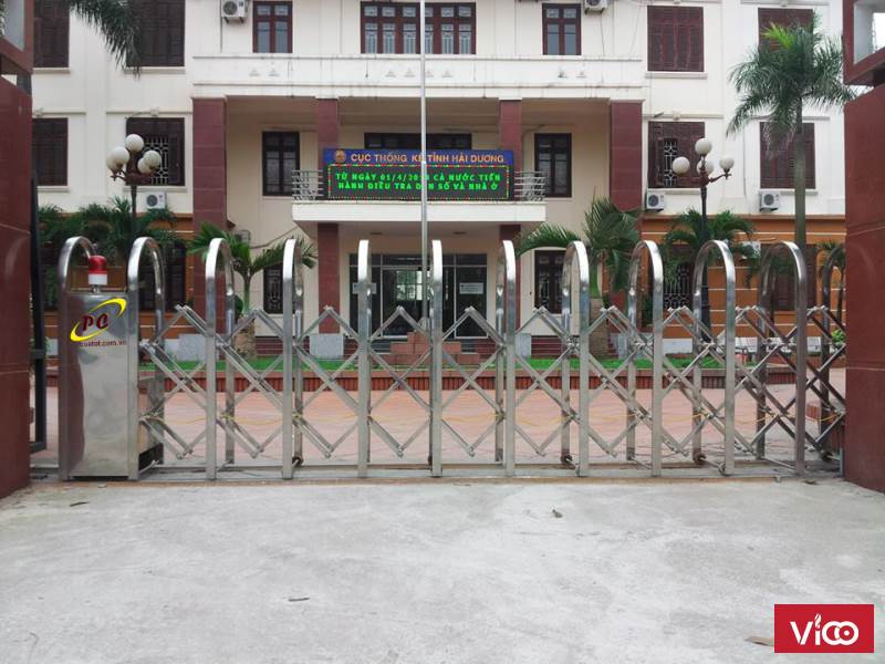 Cổng xếp inox giá rẻ P11