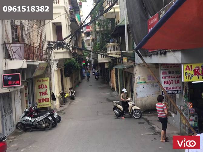 Nhà Đê La Thành 35m2 x 4T. Lô góc 2 mặt thoáng. Giá bình dân. LH 0961518382