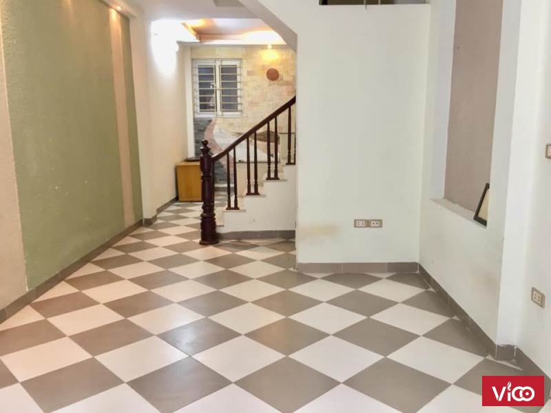 Bán nhà khu vực Đại Từ 5 tầng đẹp nhà về ở luôn 30m ra ô tô.