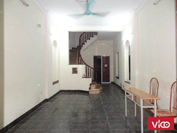 Cần bán nhà riêng ngõ Pham Tuấn Tài, ngõ rộng rãi