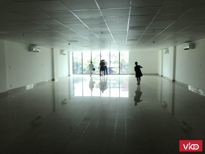 Cho thuê văn phòng đường XVNT, mới hoàn toàn, 185 m2, Làm việc 24/24, Lh Thủy 0942326060