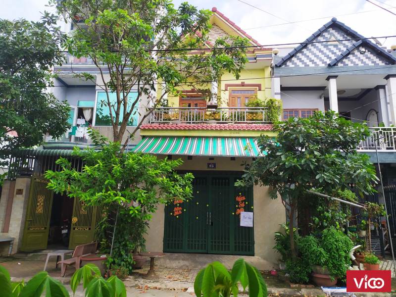 Nhà 1 trệt, 1 lầu, 3PN 100m2, Tx Dĩ An, Bình Dương, đầy đủ nội thất