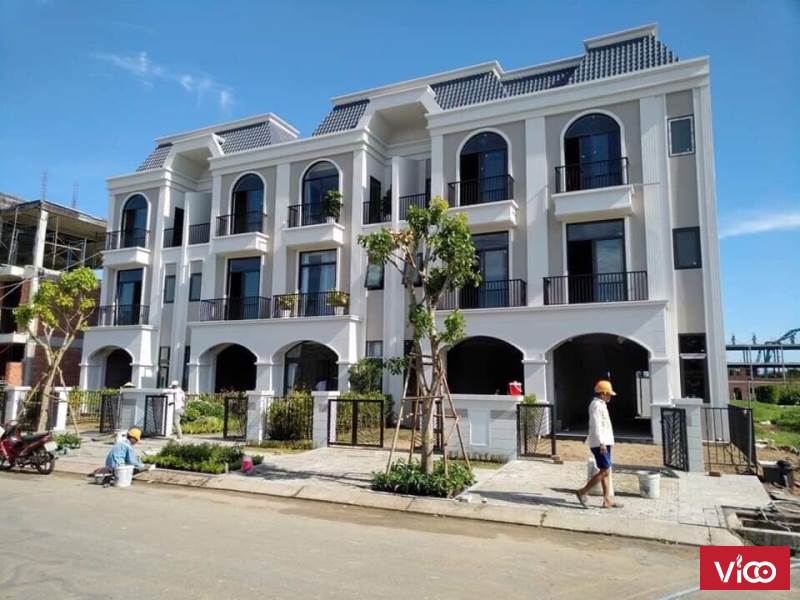 Nhà chính chủ, sổ hồng riêng, MT QL13, view cực đẹp thích hợp mua ở, kinh doanh và đầu tư.