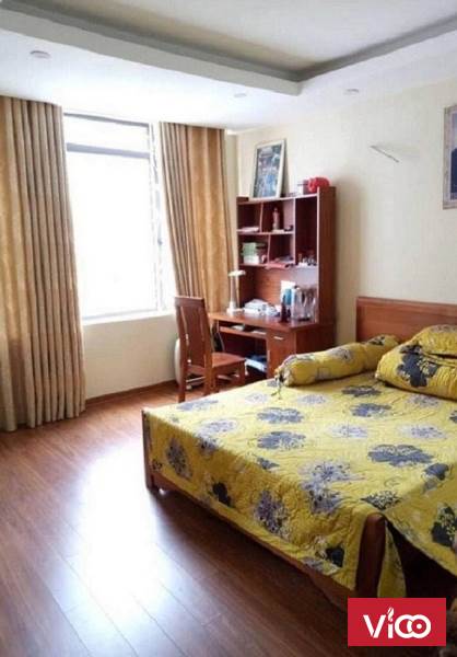 Bán nhà riêng ở Ngã tư sở, dân trí cao, 35m2, nhỉnh 2 tỷ.