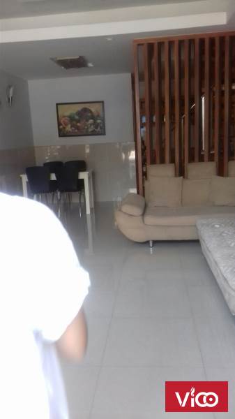 nhà cho thuê Vũ Tông Phan,vị trí đẹp,giá 42tr