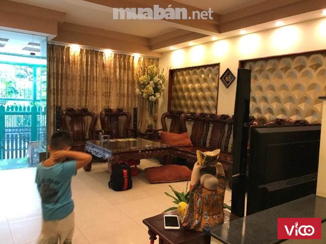 Nhà Khu An Ninh Lương Định Của Nội Thất Gỗ Xịn