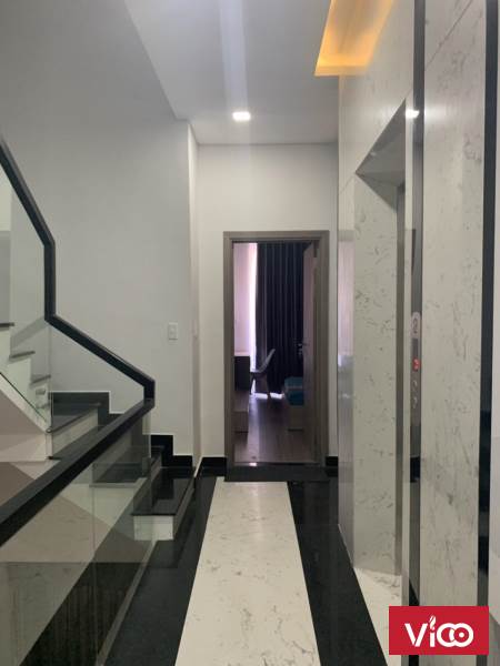 Cho thuê nhà đường Phan Châu Trinh ngang 8m