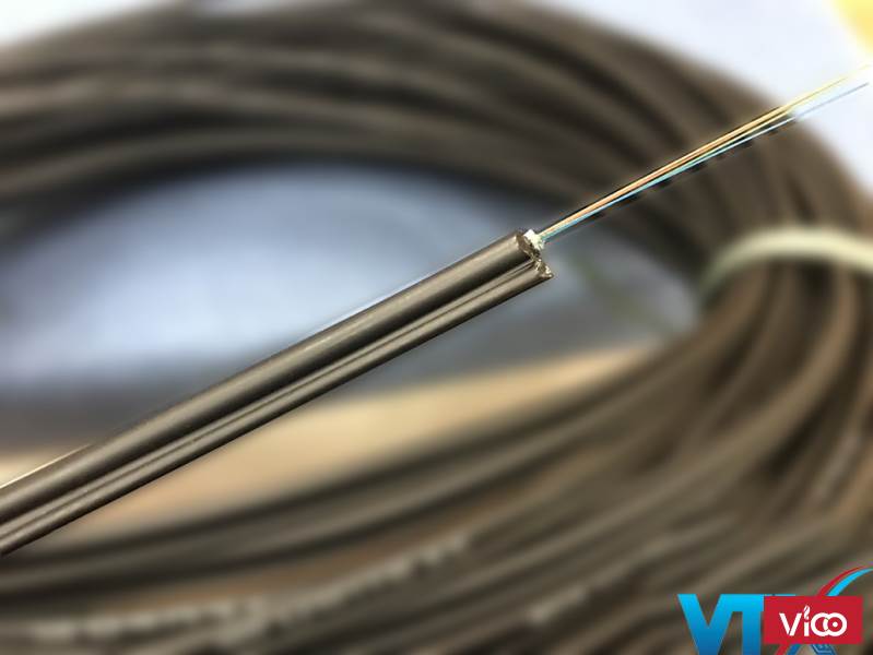 Cáp quang treo phi kim loại 4Fo Singlemode