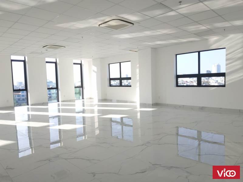 Cho thuê văn phòng Tùng Lâm, đầy đủ ánh sáng, 90m 215m2, liên hệ 0915 892 573 Thủy