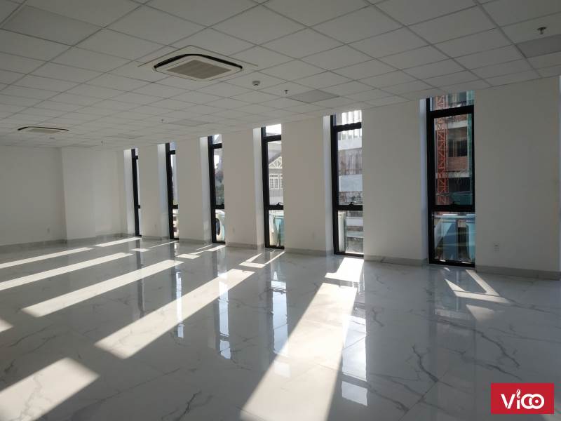 Crystal Tower Văn phòng Pha Lê giữa lòng thành phố Chủ đầu tư Vin Group