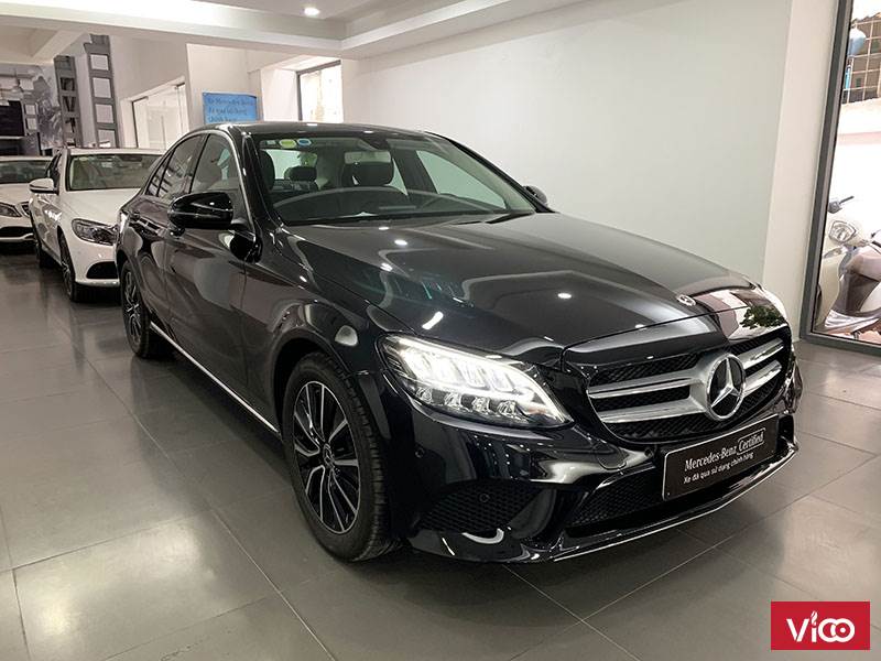 Mercedes C200 2019 màu Đen đẹp như mới 6000 km giá cực rẻ / 1 tỷ 399 triệu