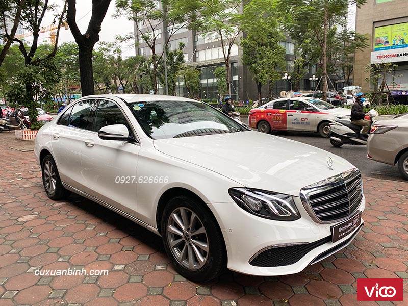 Xe Mercedes E200 cũ 2019 màu Trắng chạy lướt 8.600 km giá tốt / 2 tỷ 069 triệu