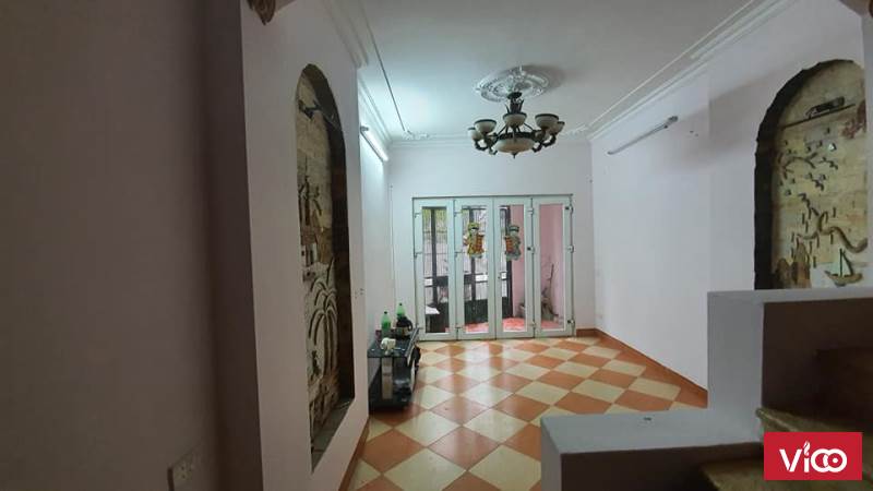 Nhỉnh 3 tỷ,gần hồ Đền Lừ, 42m x 4 tầng, MT 3.7m.