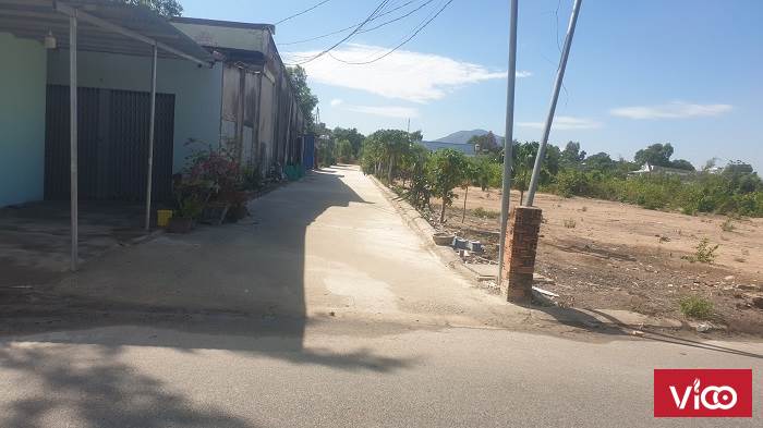 Có 4 Lô Đất Cần Bán Diện Tích 500 M2 ở BRVT ,Đường Bê Tông 5m Giá 4.000.000 đ / m2