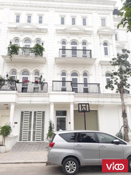 Chính Chủ Tôi Cần Bán Gấp Căn Hộ Liền Kề Louis City,Đại Mỗ.100m2Đối Diện Vườn Hoa