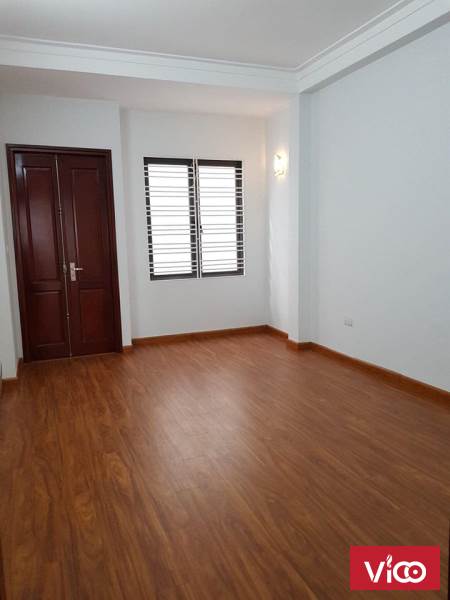 Cần bán nhà phố Trương Định, 30 m2, 5 tầng, ô tô đỗ cửa.