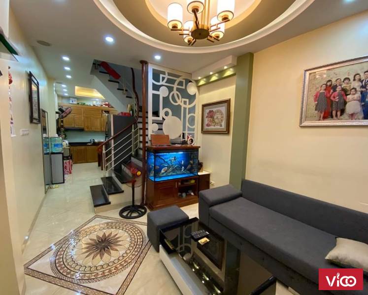 Bán nhà phố Tân Mai Hoàng Mai, dt 40m2, 4 tầng, mt3.8m, giá 3.35 tỷ.