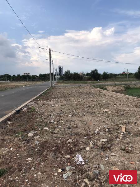 KẸT TIỀN CẦN BÁN GẤPPP ĐẤT NỀN