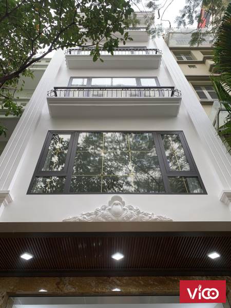 Bán nhà đẳng cấp phố Phạm Tuấn Tài Q. Cầu Giấy. 55m2 x 6 tầng, thang máy, oto vào nhà, vỉa hè 3m,