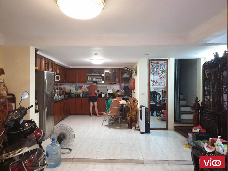 Bán nhà phố Hào Nam, Đống Đa Dt 52m2, mt 5m, 5 tầng, ô tô tránh 5m.