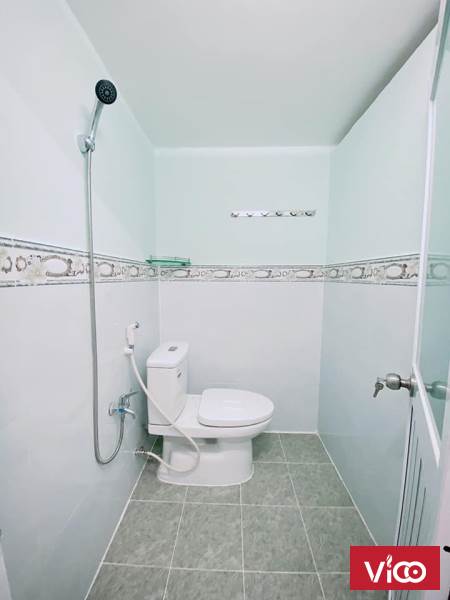Căn hộ 36m2, có gác, bếp và sân vườn cạnh CC hoàng quốc việt