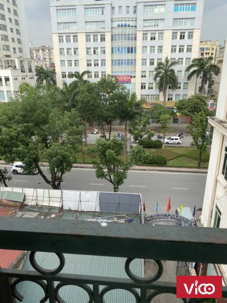 Bán gấp chung cư Hoàng Quốc Việt 70m2 view đẹp sát đường chính