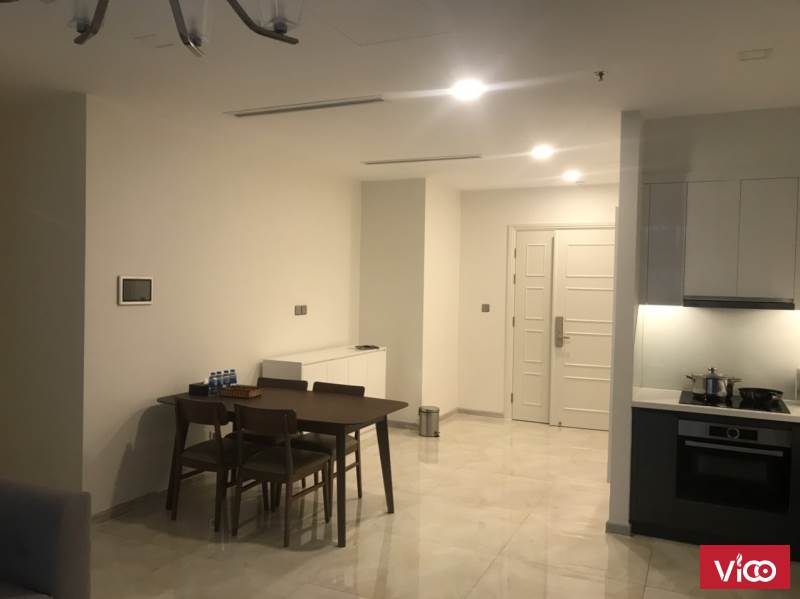 Bán Gấp căn hộ Vinhomes Golden River 2PN toà Luxury 6 08 giá 9 tỷ full nội thất.