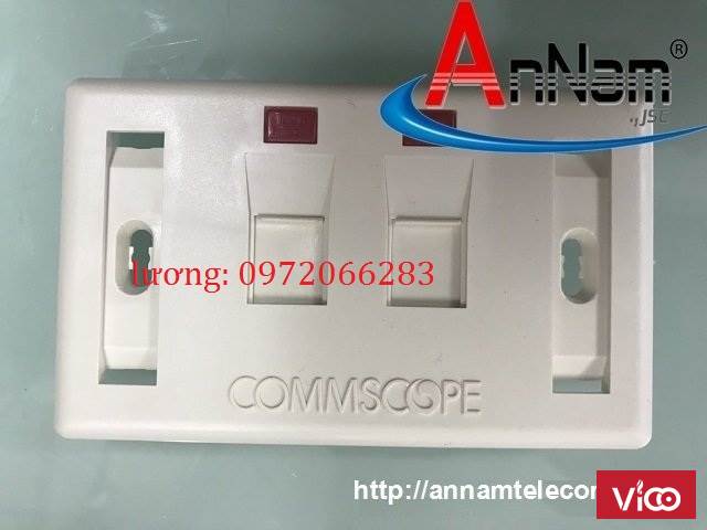 Faceplate Mặt nạ outlet 2 cổng Commscope 2723682