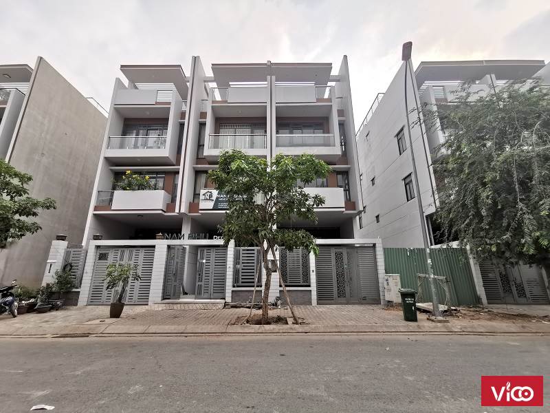 NHÀ PHỐ HTNT DT 6X17 HẦM 4 LẦU GIÁ 12 TỶ,SHOPHOUES NGUYỄN THỊ NHUNG 7X20 GIÁ 25 TỶ