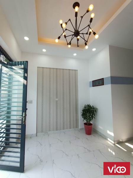 Dì 8 bán gấp căn nhà mới xây đối diện chợ Hưng Long